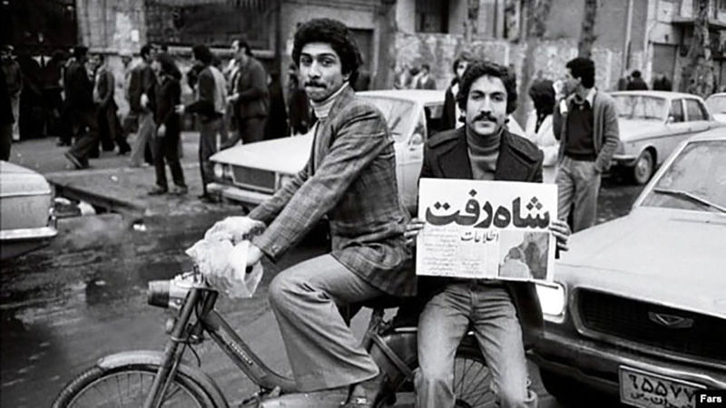 فرار محمد رضا پهلوی در 26 دی ماه 1357 از ایران - شاه رفت - ۲۶ دی چهل و چهارمین سالروز فرار محمدرضا شاه پهلوی از ایران 