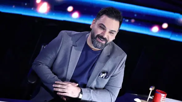 اولین عکس از احسان علیخانی در خوی /  او با دختر زیبا در برف سلفی گرفت!