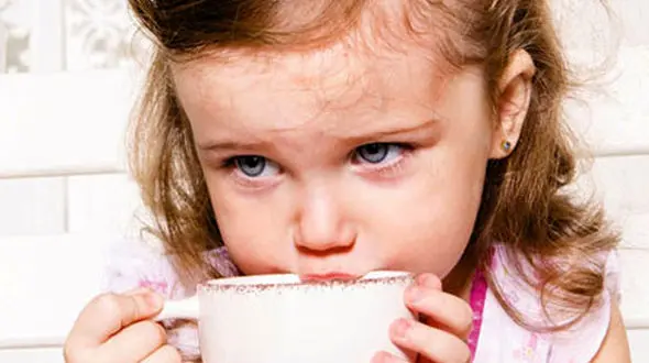 آیا کودکان، چای بخورند یا نخورند؟!