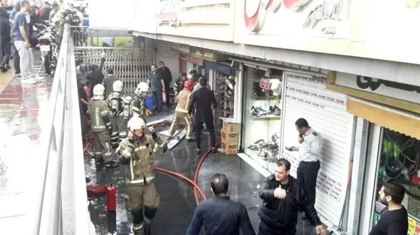 پاساژ معروف تهران در طمعه آتش + تصاویر