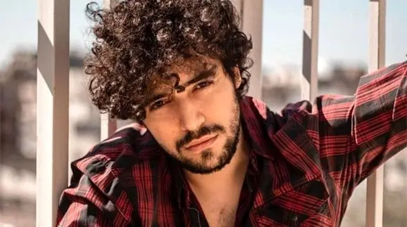 فیلم / تیزر اولین آلبوم شروین حاجی‌پور / خواننده «برای» مجاز شد