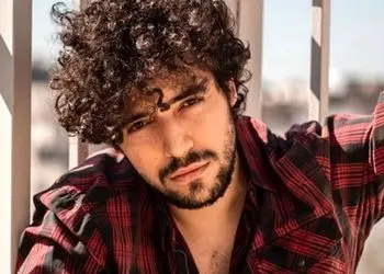 فیلم / تیزر اولین آلبوم شروین حاجی‌پور / خواننده «برای» مجاز شد