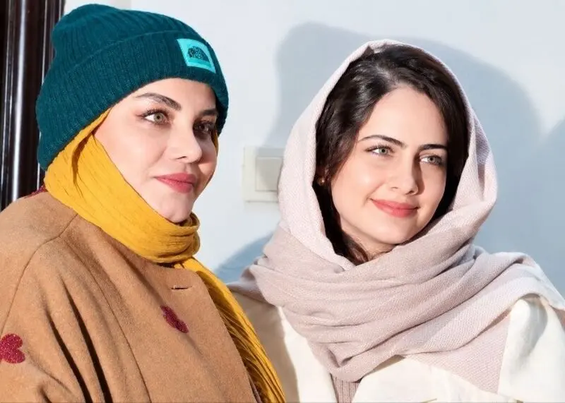 بیوگرافی فرزانه فرنام