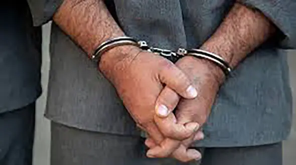 این مرد با تفنگ سراغ همسایه اش رفت / 12 سال فرار به خاطر یک شلیک 