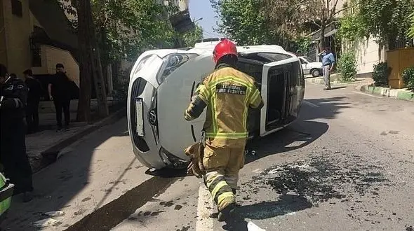 واژگونی و نشتی بنزین هیوندا ولستر در ولنجک + عکس 