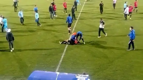 مربی استقلالی در نقش بروسلی/ پنجه عقاب روی صورت حریف! + عکس