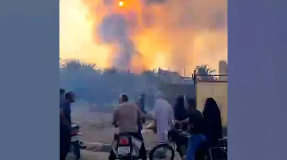  سوختن هزاران نخل در منیوحی؛ نیمی از نخلستان‌های روستاهای آبادان در آتش خاکستر شد + فیلم