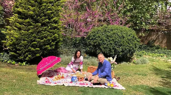 سیزده بدر سفیر بریتانیا در باغ سفارت انگلستان