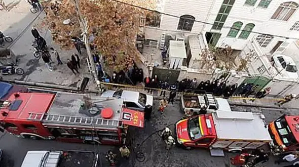 گرفتار شدن 6 نفر در آتش سوزی مهیب بلوار ابوذر+ تصاویر