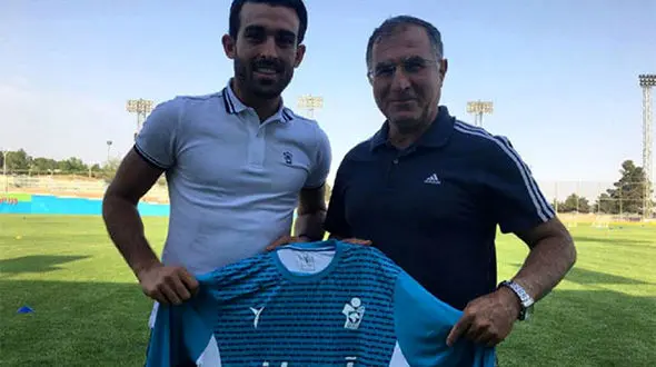 صحبت‌های جنجالی ستاره استقلال علیه سرخپوشان