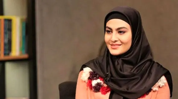 ثبت لحظه عاشقانه مریم مومن برای عشق زندگی اش با پخش آهنگ الهه ناز در ماشین سان روفدارش!+ویدئو