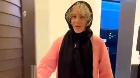 فیلم/ رونمایی از  چیدمان شبیه کاخ نیاوران خانه درندشت شراره رخام در زعفرانیه / از مبلمان شاهانه و فرش های دستباف تا دکوربندی مجلل و ...