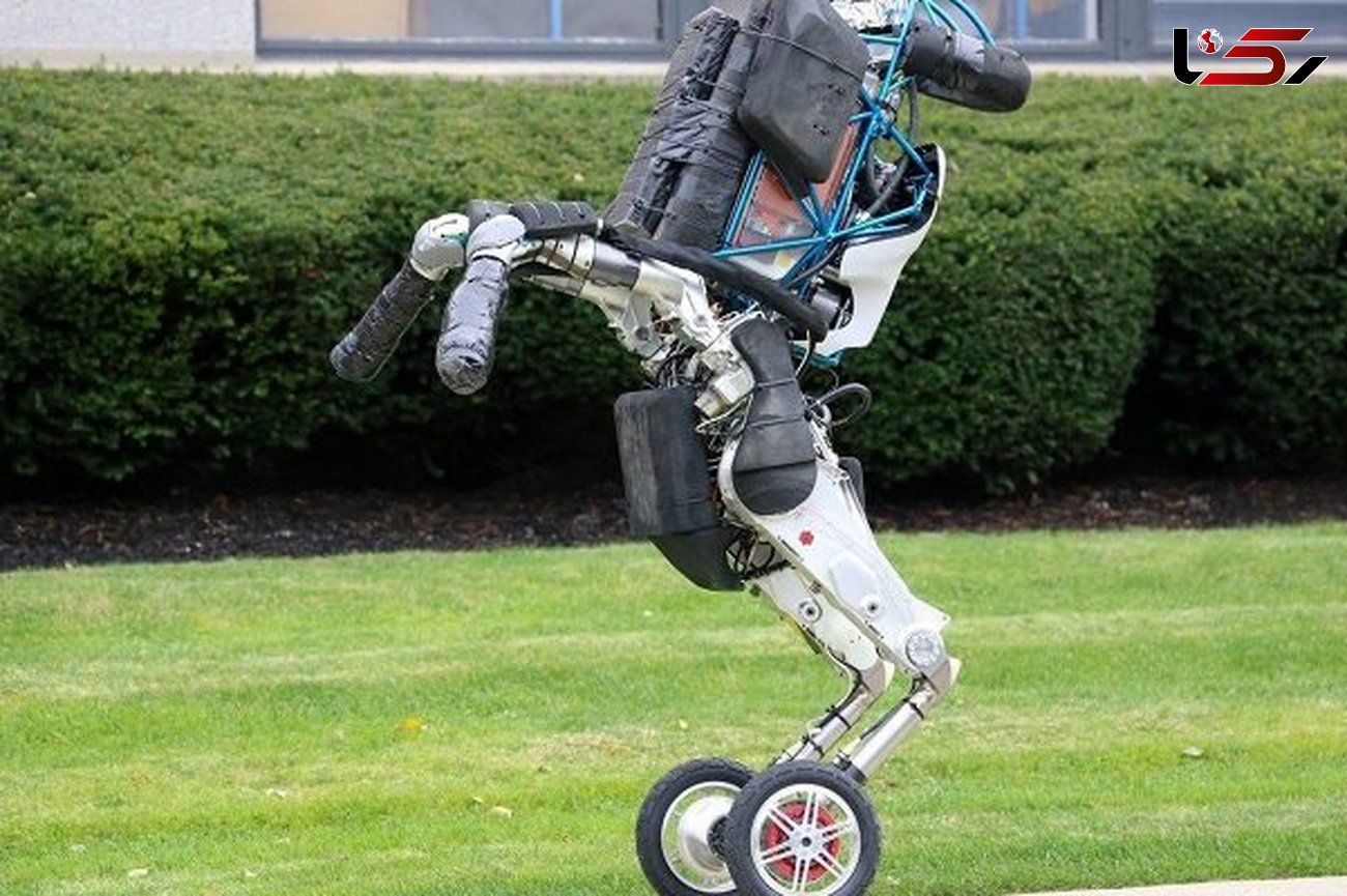 این ربات هوشمند رفتارهای انسانی می کند
