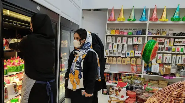 وضعیت قنادی ها وخیم است / مردم دیگر توان خرید شیرینی ندارند !