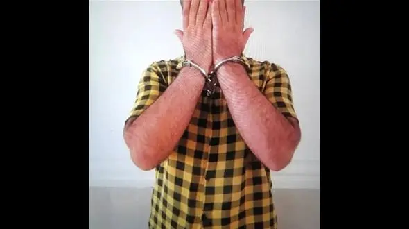 این مرد در ورامین دلار چاپ می کرد + عکس