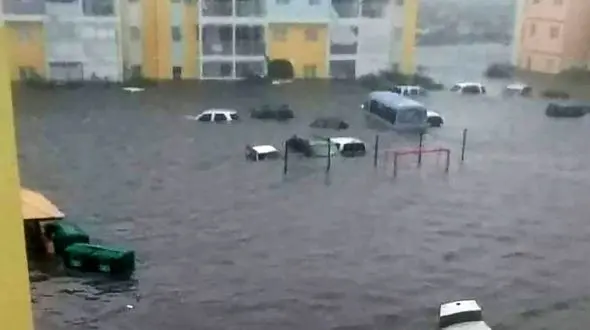 طوفان ایرما بیخ گوش جورجیا / بخش بزرگی از میامی زیر آب رفت + عکس 