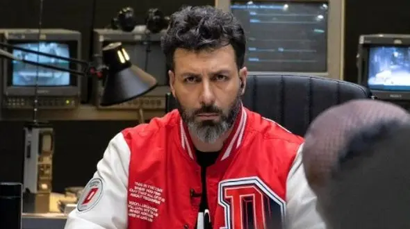 ویدئو/ مجید واشقانی: تبریز که بودم وقتی تیم تراکتور بازی داشت شهر...../ عاشق اینم که میگن عیبی یوخ