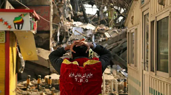 فیلم اشک های یک آتش نشان پس از ریزش ساختمان پلاسکو