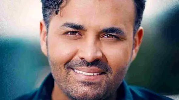 دانلود آهنگ  "شال سیاه" میثم ابراهیمی/ چشام رو شال سیاهته من و تو پای پیاده...+فیلم