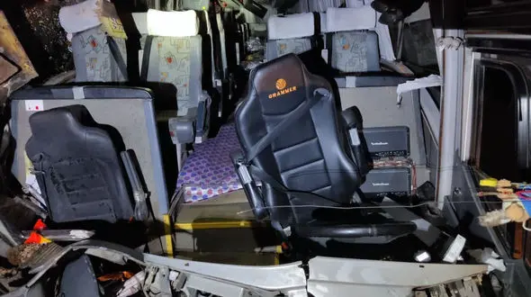 25 کشته و زخمی در تصادف هولناک اتوبوس با کامیون در اندیمشک