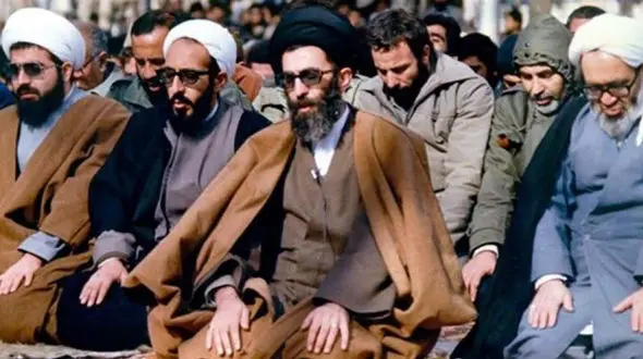 چگونه آیت‌ الله خامنه‌ای آبروی مرحوم منتظری را در سال 68 حفظ کرد؟