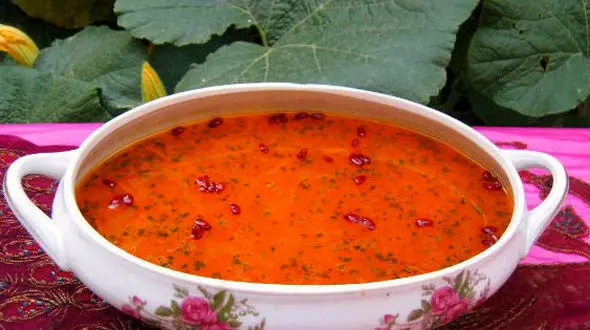 آش پاییزی قرمز /با این آش فشار خون تان را کنترل کنید