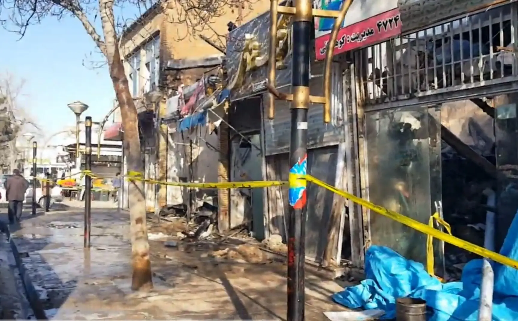 اطفاء حریق گسترده در قوچان پس از ۵ ساعت/ نیاز شهرستان به نردبان هیدرولیکی در حوادث مشهود است