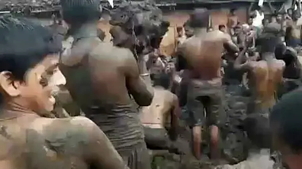 بدبوترین جشن باستانی دنیا را ببینید + تصاویر