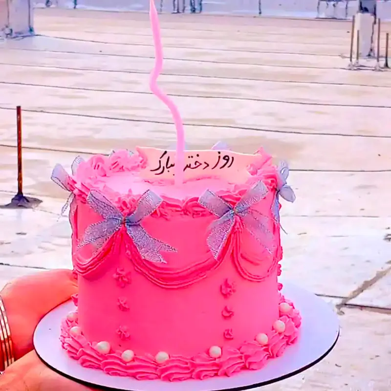 تصویر کیک تولد صورتی دخترانه