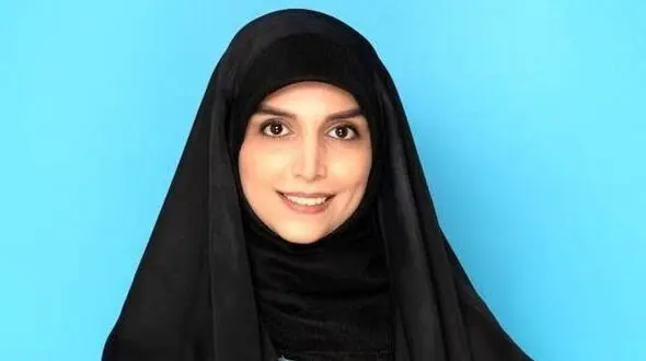 عکس جدید مژده لواسانی در کنار عادل فردوسی پور/رنگ روسری خانم لواسانی چقدر خاص و شیکه