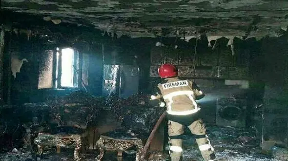 خانه خراب شدن یک خانواده در بامداد امروز + عکس / قزوین