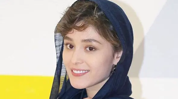  وقتی فرشته حسینی با اییین استایل واسه نوید حیفه؛ خانوم آفتاب سوخته شده نافرم و وطنی! 