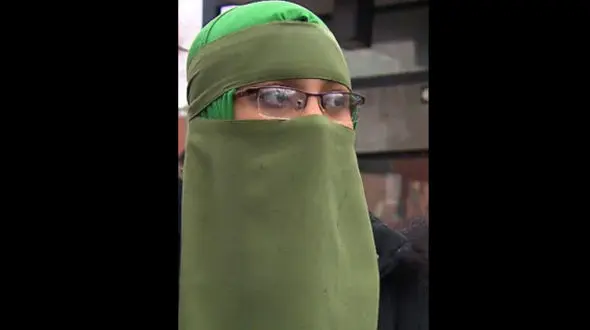 اقدام پلید با فاطمه به خاطر حجاب کاملش +عکس