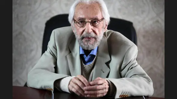 جمشید مشایخی با التهاب حنجره همچنان بستری است