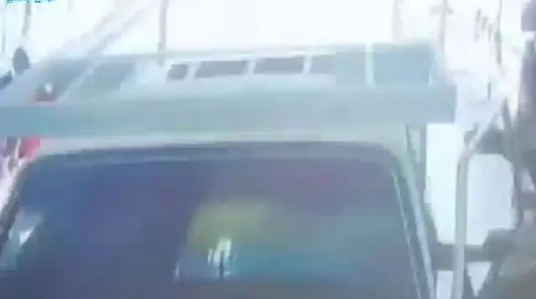 حادثه ای که باعث فرار شاگرد مغازه شد ! + فیلم
