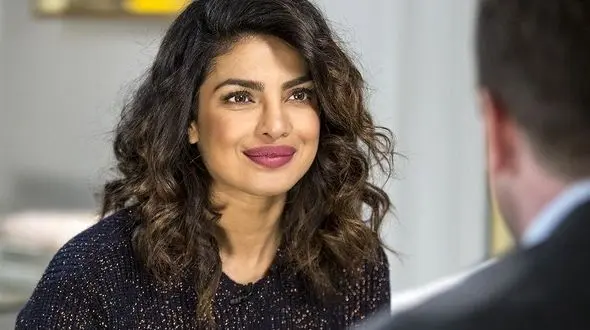 پریانکا چوپرا مجری یوتیوب شد 