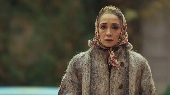 فیلم / پانته آ پناهی ها : از جوانی موهام سفید بود اصلا دوسش نداشتم، برام خوشایند نبود و اذیت میشدم/ چندباری موهامو رنگ کردم ولی بعدش کچل کردم