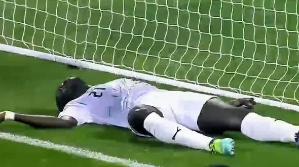 سکته مدافع الوکره مقابل چشمان خلیل زاده + فیلم