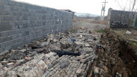 مرگ تلخ کارگر 14 ساله زیر دیوار یک خانه در اصفهان +عکس