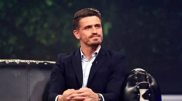 رونمایی وریا غفوری از حیوان عجیب و ترسناک خانگی اش ؛ مثل شال گردن پیچیده دور گردنش