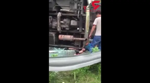 واژگونی وحشتناک اتوبوس 39 کشته و زخمی بر جای گذاشت! +فیلم