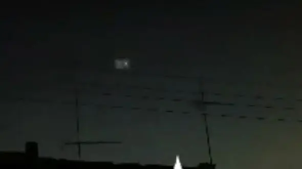 مشاهده شیء نورانی مرموز در آسمان 6 شهر ایران / ناسا: ما نیستیم !+ فیلم و عکس