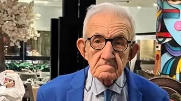 پیرمرد پرحاشیه سینمای ایران با استایلی جنجالی در دبی شکار شد!