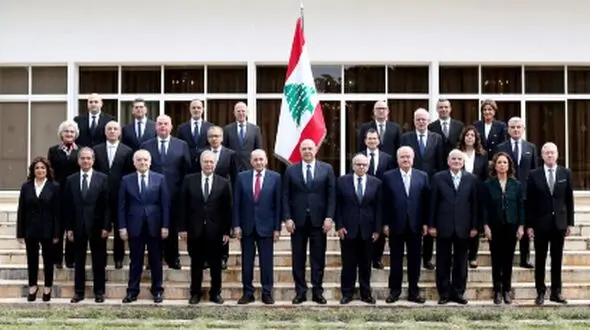 لبنان تصمیم گرفت: انحصار سلاح فقط در اختیار دولت! / اعتراض چهار وزیر جریان شیعی کابینه به طرح آمریکایی
