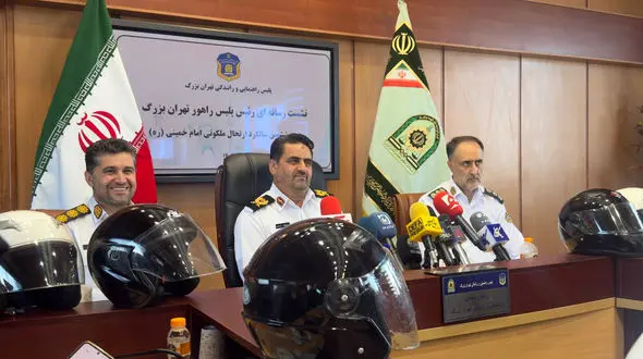 پلیس راهور : آماده‌باش کامل برای مدیریت ترافیک مراسم ارتحال امام (ره)