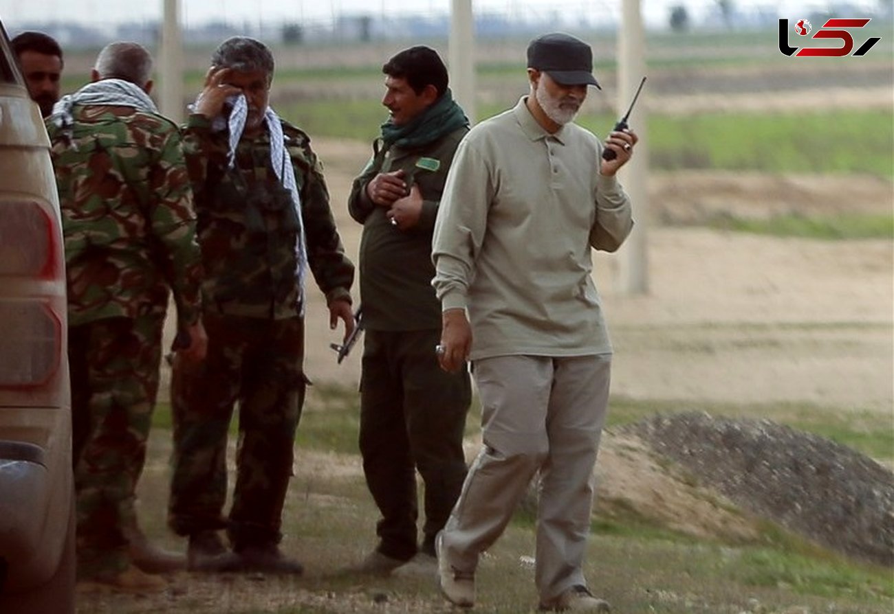 دلیل اتیکت نداشتن سردار سلیمانی روی لباسش چیست؟ / وحشت تروریست ها از شهید زنده+عکس
