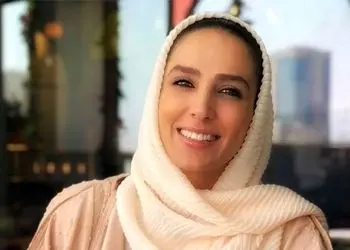 قاب خانوادگی سوگل طهماسبی خانم بازیگر سریال گاندو در کنار خواهران دوست داشتنی خود