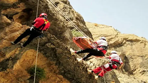 سقوط مرگبار از ارتفاعات طاقبستان + عکس 