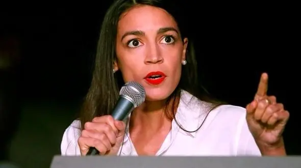 شیرین قربانی نخستین ایرانی در مجلس نمایندگان آمریکا انتخاب شد + عکس