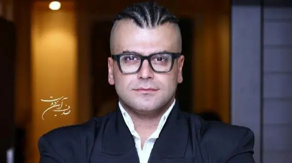 عکس روزبه حصاری با موتور؛ استایل خاص!